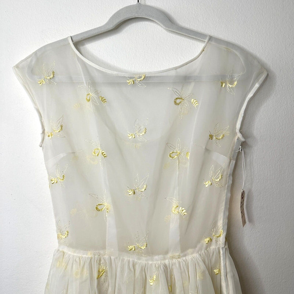 VINTAGE Sheer 50s Pale Lemon Yellow Floral Design Embroidered Sleeveless Dress - Picture 2 of 13